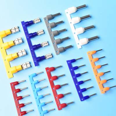 الغطاء المعزول من النيلون 6.3Mm Crimp Faston الإناث المحطات الموصلة Spade محطة الكابل Lug